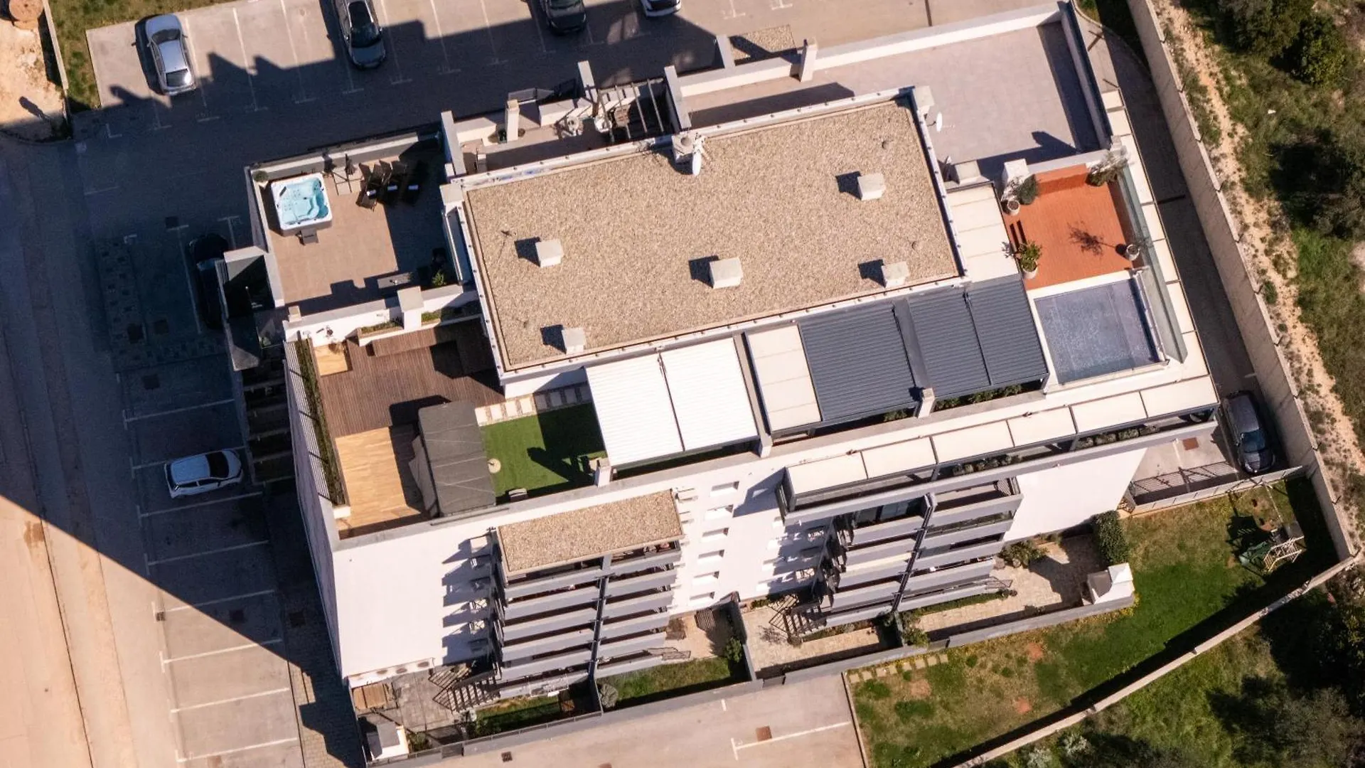 Zara Penthouse With Top Roof Terrace And Hot Tub